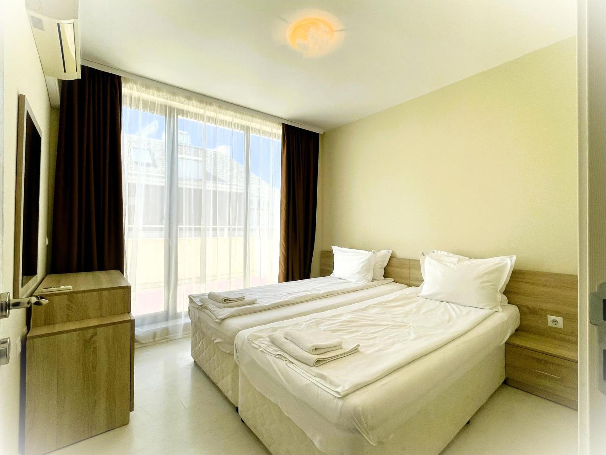 Apartments Stamopolu Lux With Pool View Primorsko Exterior foto