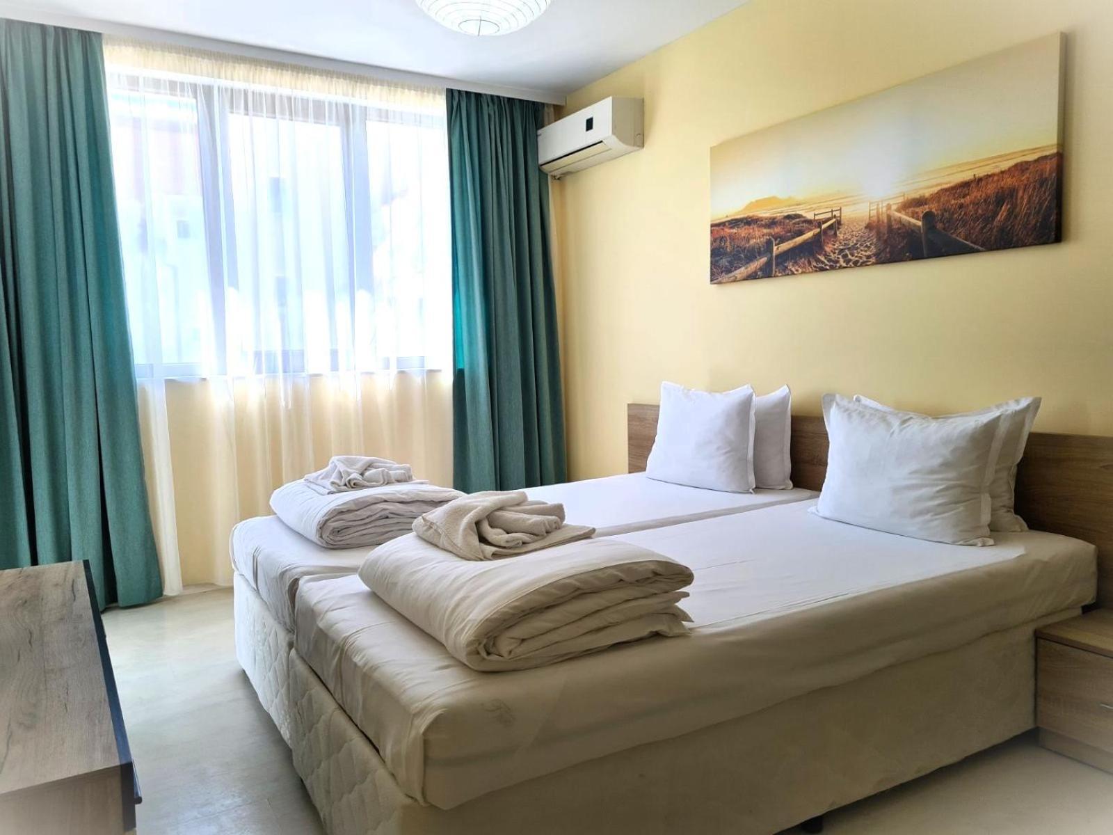 Apartments Stamopolu Lux With Pool View Primorsko Exterior foto