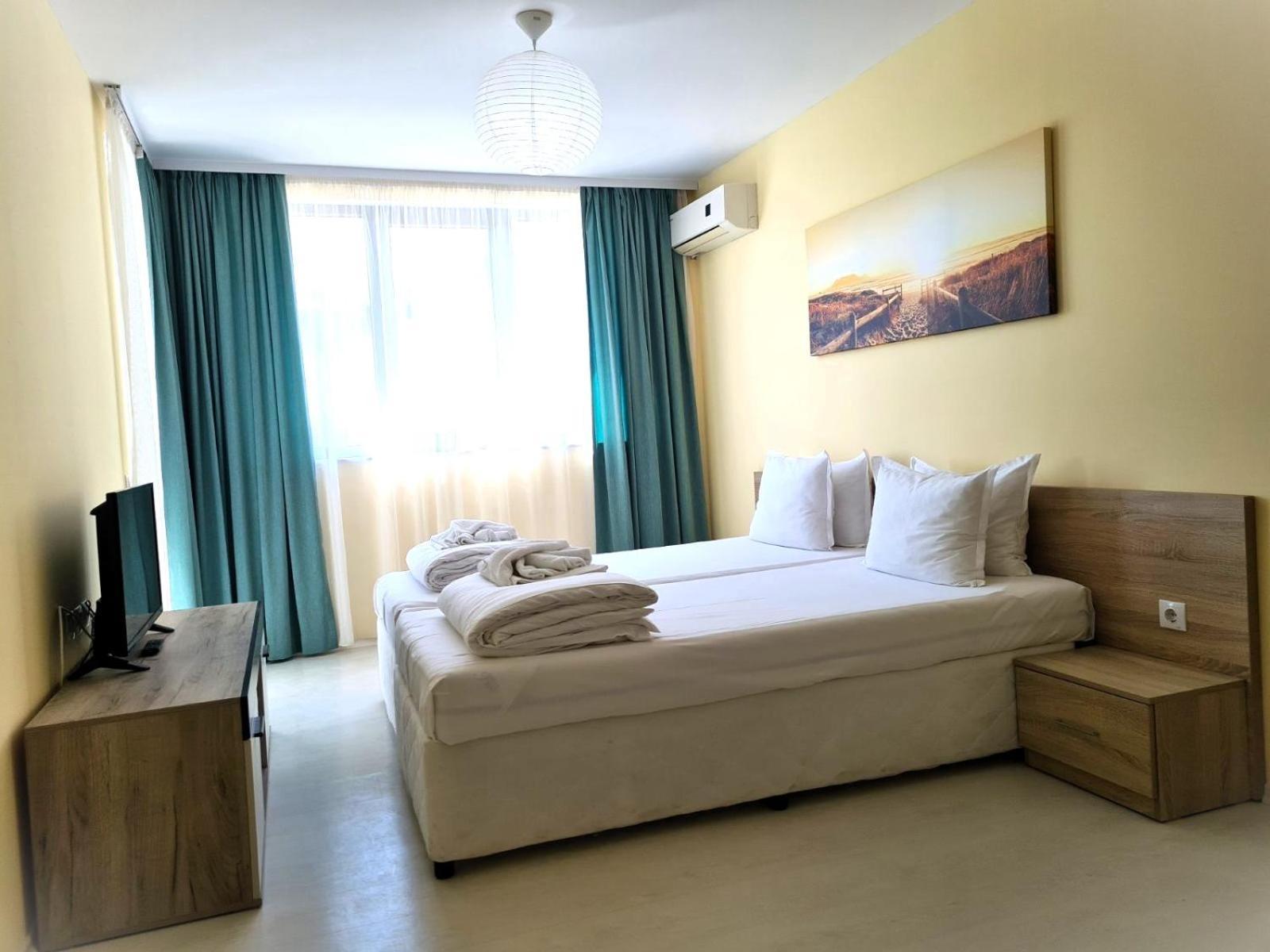 Apartments Stamopolu Lux With Pool View Primorsko Exterior foto